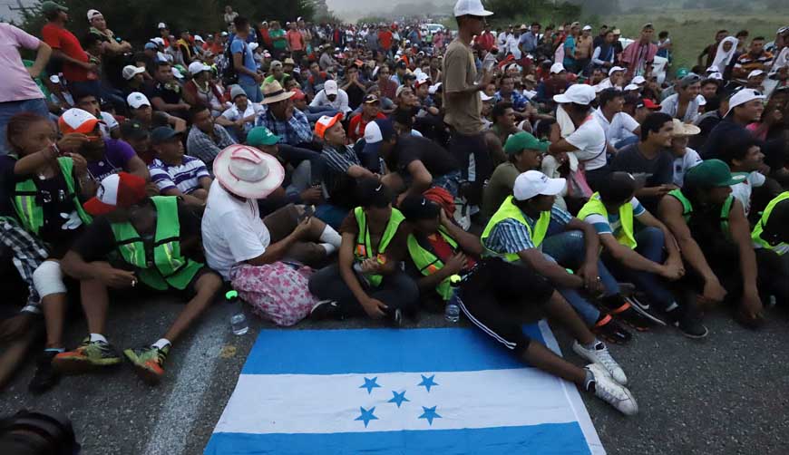 Migrantes ofrecen disculpas a México por mal comportamiento. Noticias en tiempo real
