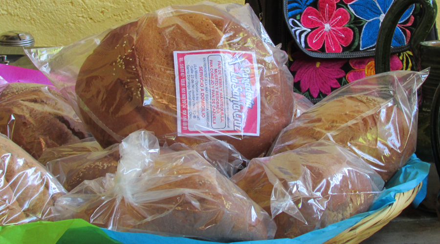 Comienza feria del pan y el chocolate por fiestas de Muertos en Oaxaca. Noticias en tiempo real