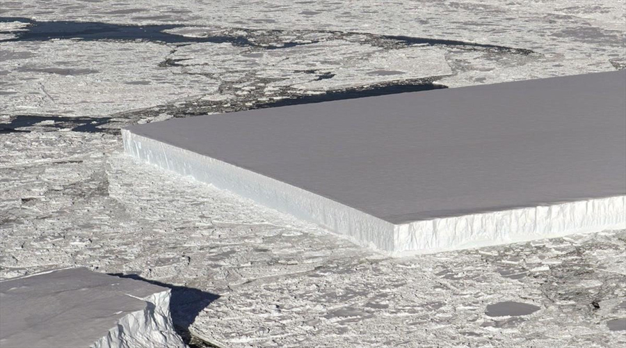 Descubre La NASA un iceberg simétrico y rectangular. Noticias en tiempo real