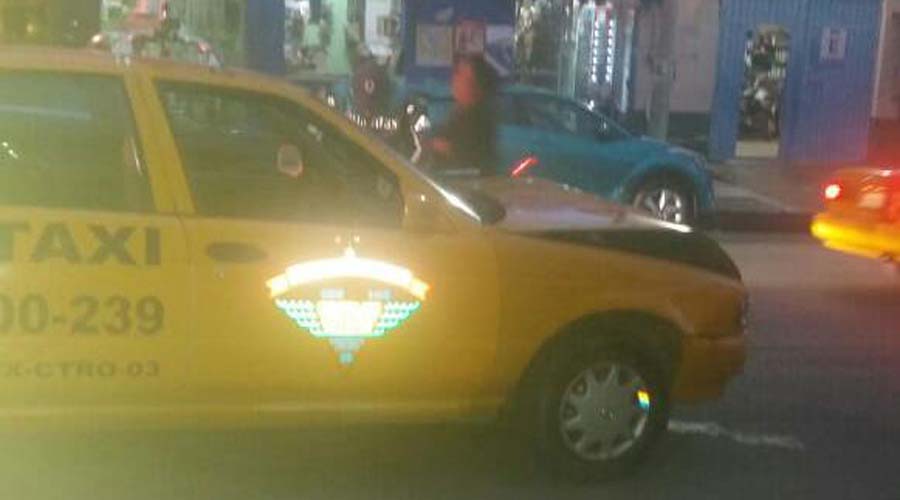 Choque entre taxi y auto particular deja dos lesionados en Oaxaca. Noticias en tiempo real