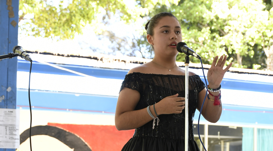 Fanny Leyva, el canto  entre el acoso escolar. Noticias en tiempo real