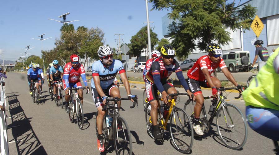 Realizan con éxito la prueba de ciclismo Critérium en Oaxaca. Noticias en tiempo real