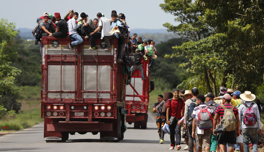 Se agota paciencia de migrantes; deciden continuar hacia Puebla. Noticias en tiempo real