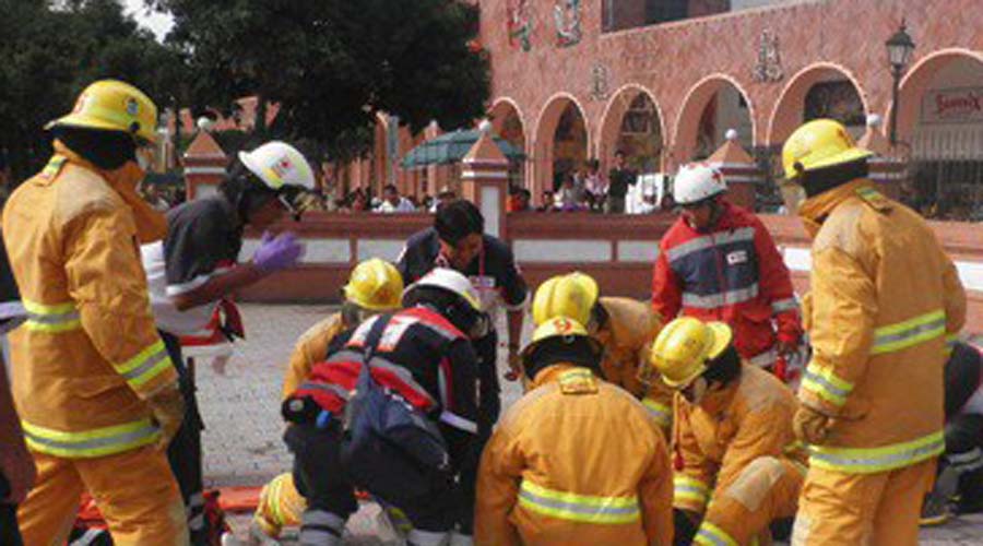 Por fuga de amoniaco evacuan familias en Huajuapan de León. Noticias en tiempo real