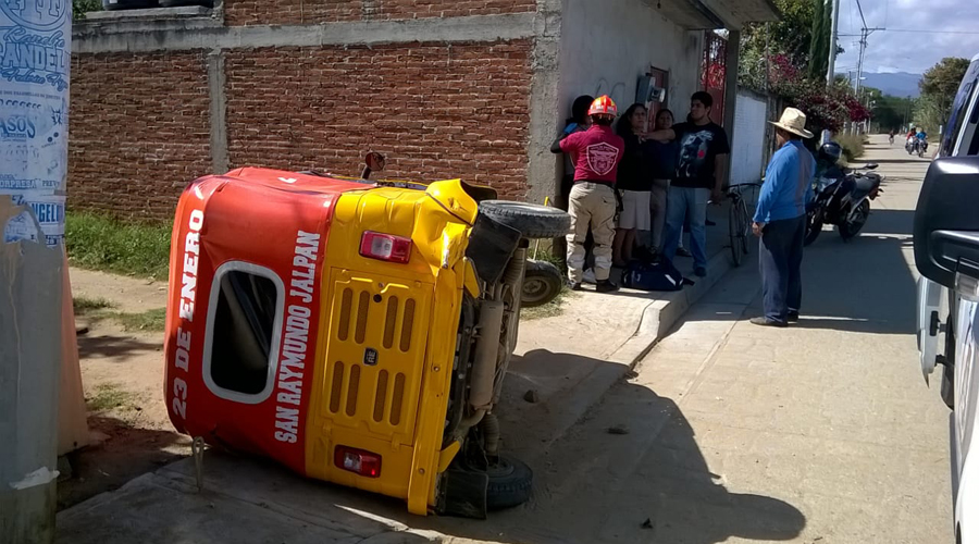 Agreden a ocupantes de mototaxi en San Raymundo Jalpan. Noticias en tiempo real