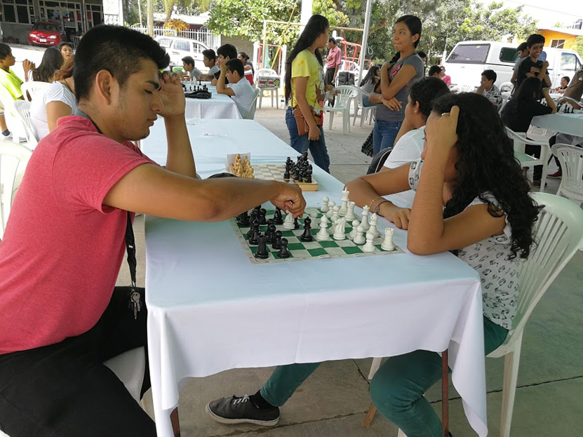 Primer torneo de  ajedrez en Puerto. Noticias en tiempo real