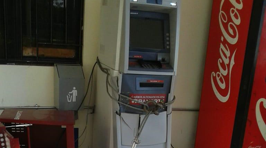 Intentan robar cajero automático  en sucursal bancaria de Juchitán. Noticias en tiempo real