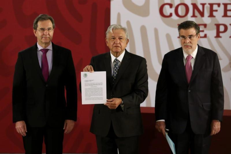 López Obrador firma iniciativa para derogar Reforma Educativa. Noticias en tiempo real