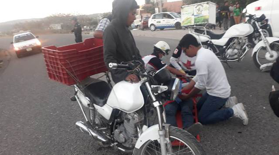 Se lesiona motociclista en carretera de Huajuapan. Noticias en tiempo real