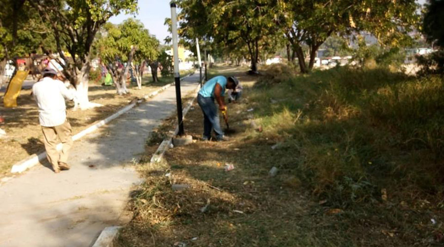 Dan mantenimiento al andador de Salina Cruz, Oaxaca. Noticias en tiempo real