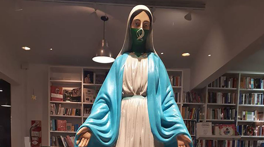 Virgen con el pañuelo verde del aborto legal genera polémica en muestra de Arte | El Imparcial de Oaxaca Virgen con el pañuelo verde del aborto legal genera polémica en muestra de Arte | El Imparcial de Oaxaca
