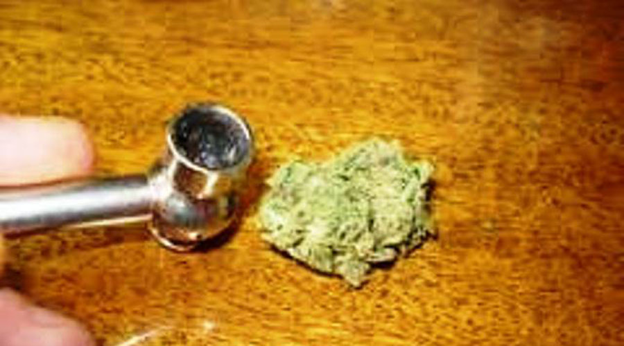 Lo detienen en un bar con navaja y mariguana | El Imparcial de Oaxaca Lo detienen en un bar con navaja y mariguana | El Imparcial de Oaxaca