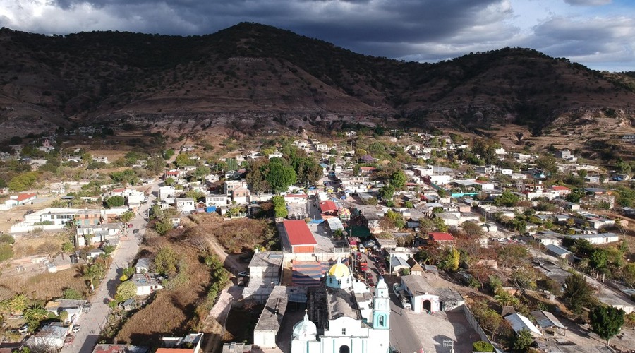Autoridad atiende escasez de agua en Zapotitlán Palmas