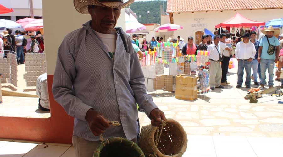 En Santiago Yosondúa, está por perderse la  producción de tijios