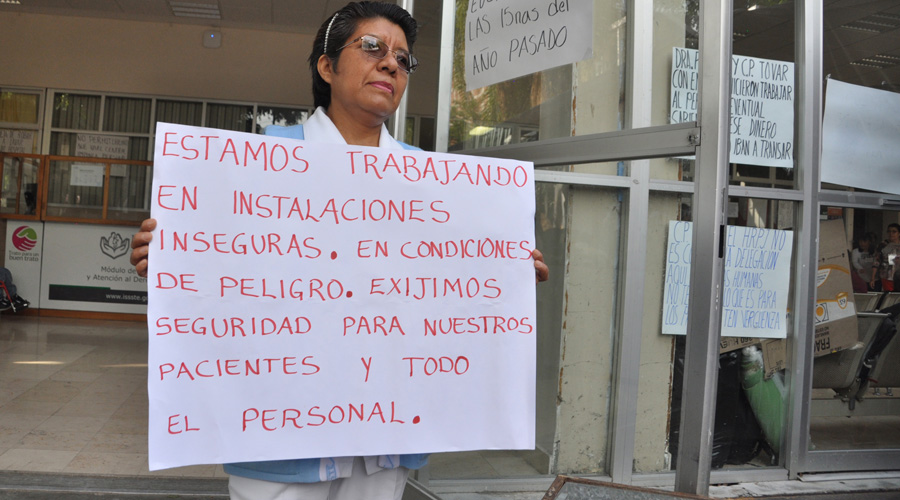 Agoniza ISSSTE de Oaxaca por gran demanda y escasez