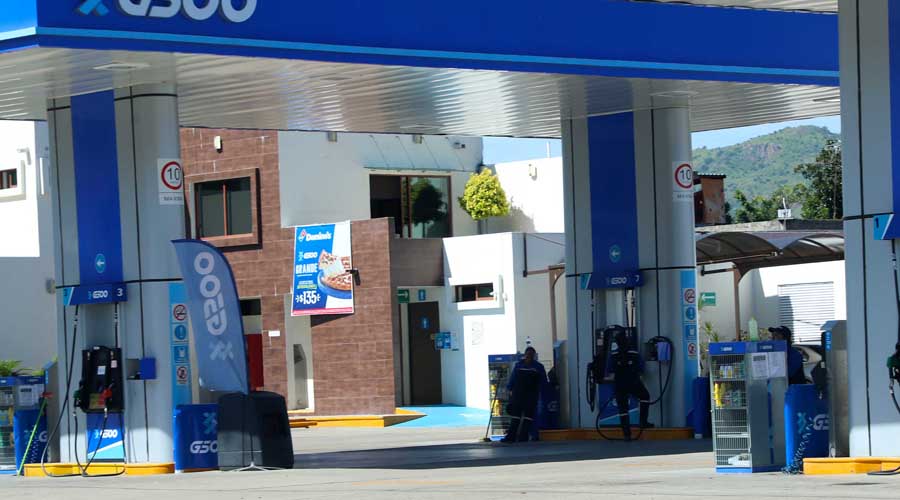 Precio de gasolina ahorca bolsillos de oaxaqueños