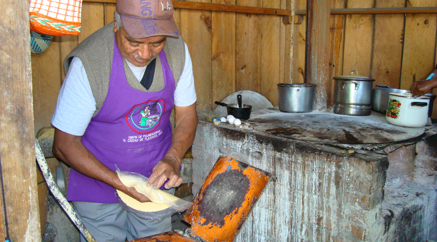 Miguel Valle, mixteco que hizo de las tortillas su oficio