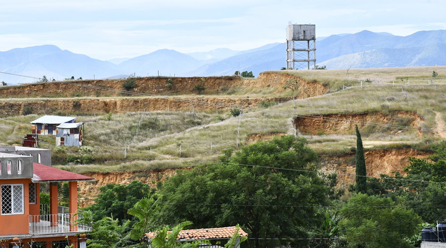 Invasión de terrenos desborda mancha urbana en Oaxaca