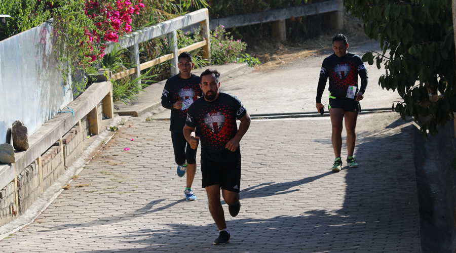 Compitieron en Huayápam en carrera de atletismo