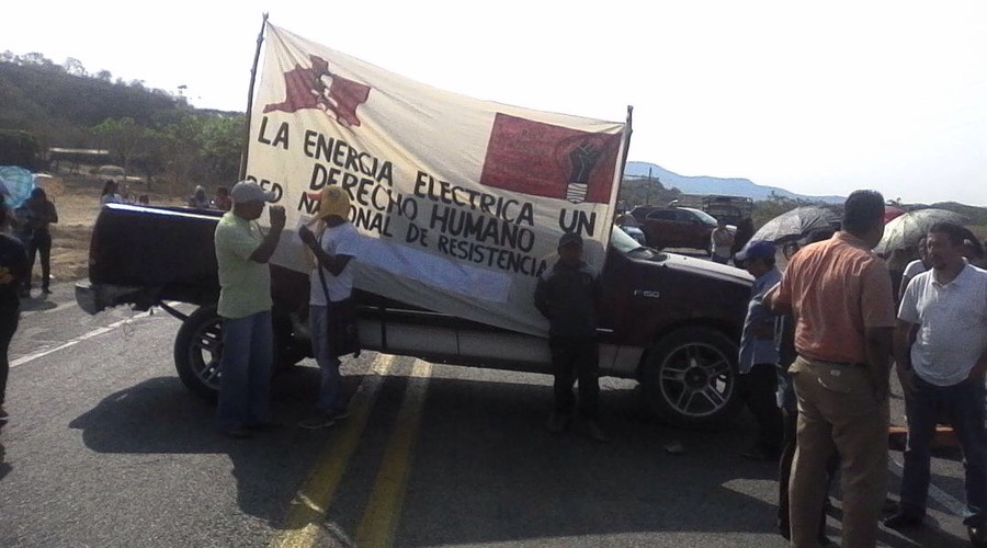 Se manifiestan contra altas tarifas de energía eléctrica | El Imparcial de Oaxaca