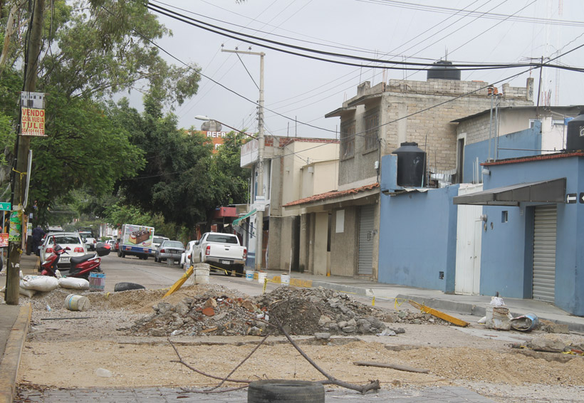 Denuncian irregularidades en obras de drenaje en Oaxaca