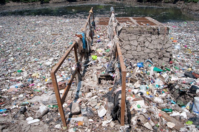 Encuentran cadáver en mar de basura | El Imparcial de Oaxaca