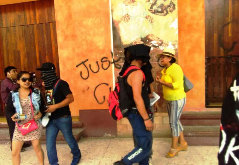Huajuapan condena daño al mural