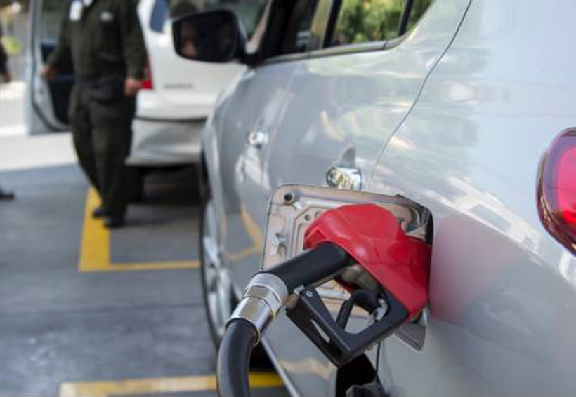 Pide PT bajar precio de gasolina a 10 pesos para combatir robo de combustible | El Imparcial de Oaxaca