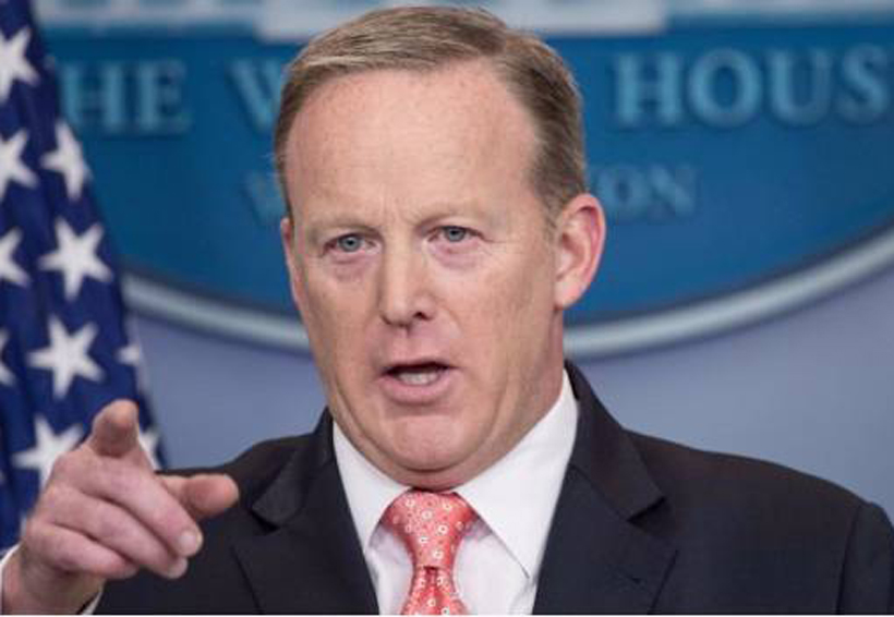 Renuncia Sean Spicer, vocero de la Casa Blanca