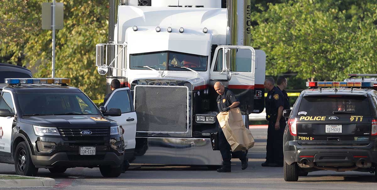 Hallan 8 inmigrantes muertos y al menos otros 20 en estado crítico dentro de un tráiler en San Antonio | El Imparcial de Oaxaca Hallan 8 inmigrantes muertos y al menos otros 20 en estado crítico dentro de un tráiler en San Antonio | El Imparcial de Oaxaca