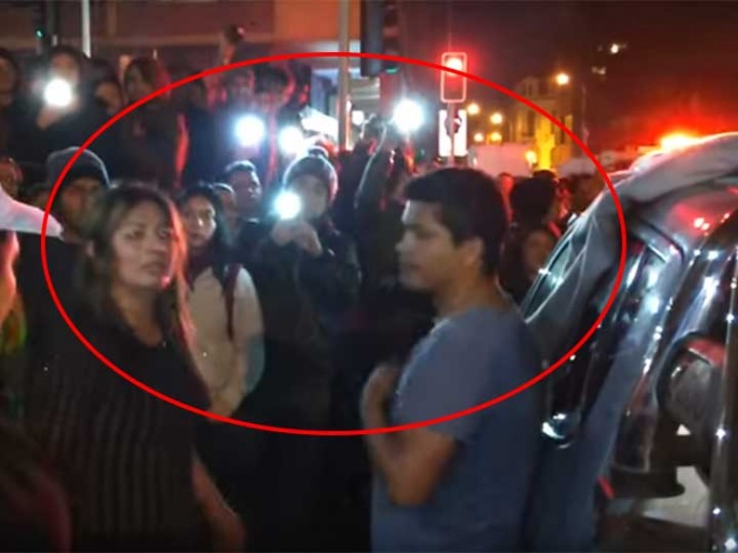 Video: Mujer destruye camioneta y golpea a esposo por infiel | El Imparcial de Oaxaca