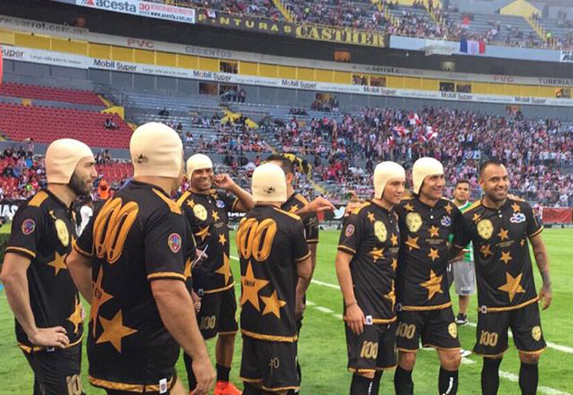 Estrellas de la Liga MX homenajean al Bofo con calvas falsas | El Imparcial de Oaxaca