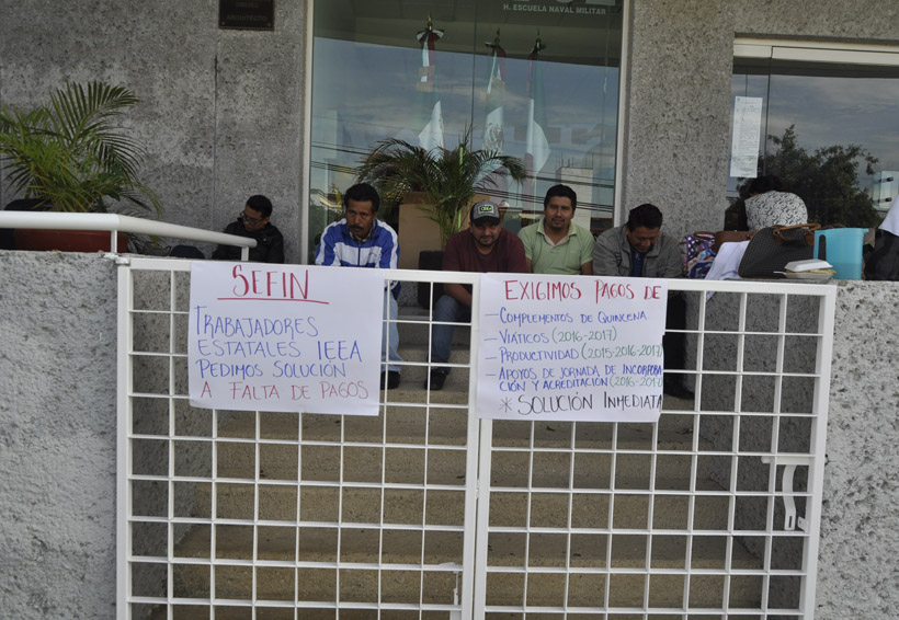 Trabajadores del IEEA demandan pago a Sefin | El Imparcial de Oaxaca