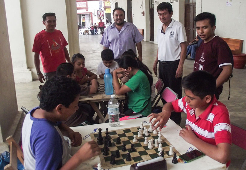 Fomentan el deporte ciencia en Tehuantepec