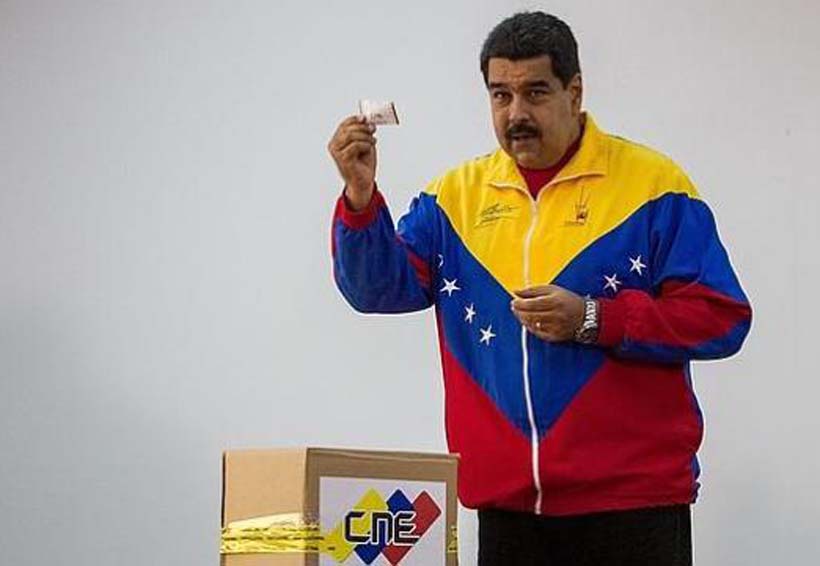 Video: Maduro acude a las urnas y su Carnet de Patria no es reconocido | El Imparcial de Oaxaca