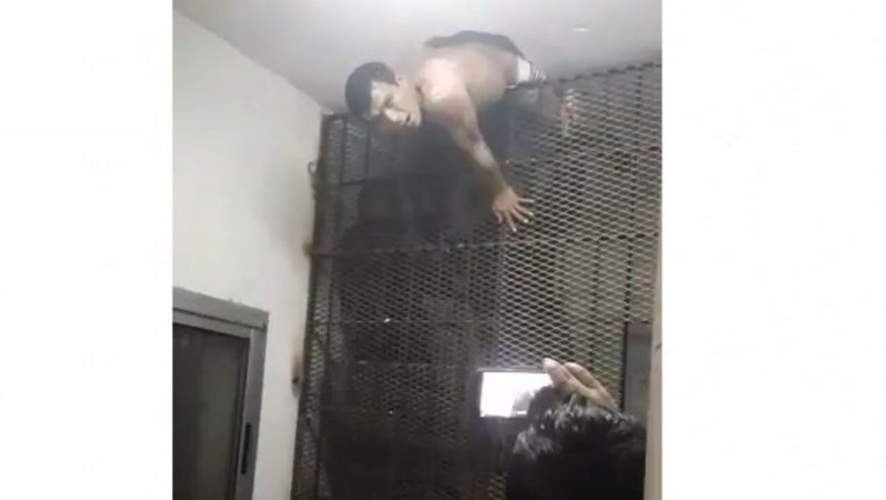 Un preso intenta escapar y queda atrapado en las rejas de su celda en Argentina | El Imparcial de Oaxaca