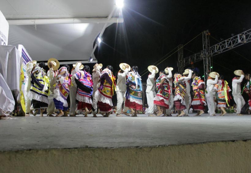 Sones de San Pedro Ixcatlán participan en la Guelaguetza | El Imparcial de Oaxaca