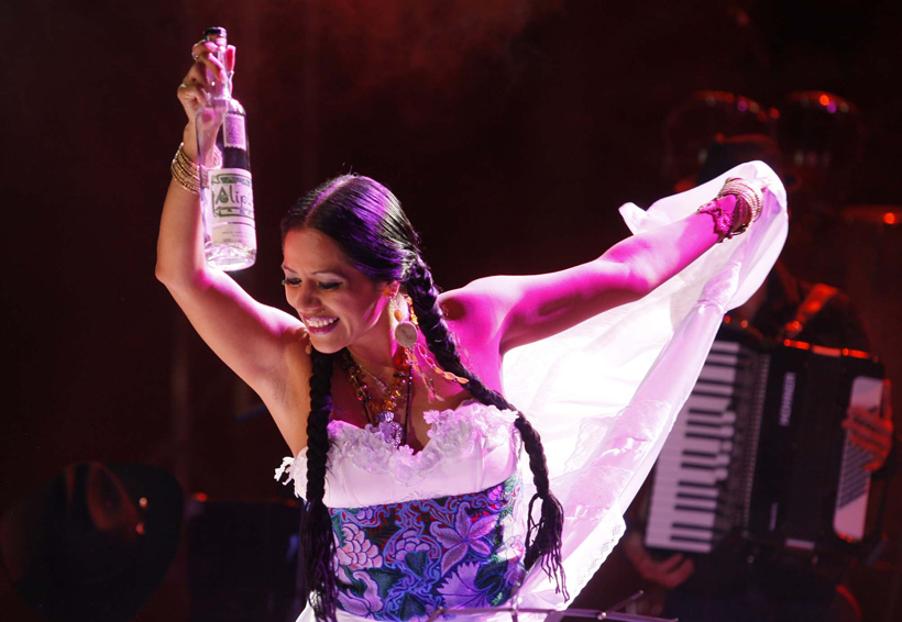 Venden y clonan boletos para concierto de Lila Downs | El Imparcial de Oaxaca