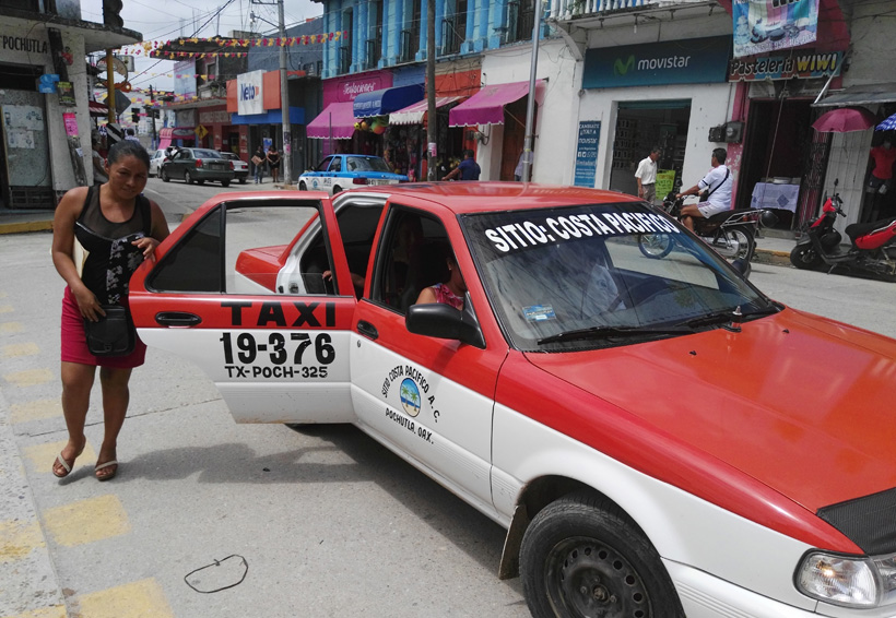 Mujer al volante: la historia de Daysi, la única mujer taxista en Pochutla, Oaxaca