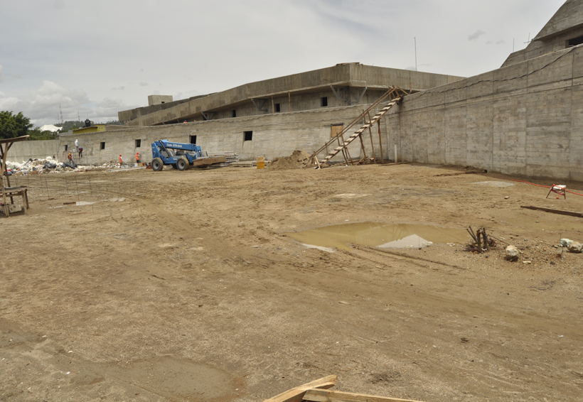 Buscan solución  a problemas por construcción del Centro de Convenciones de Oaxaca