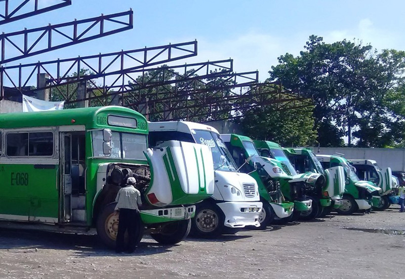 Transportistas de la Cuenca esperan resultados de la revista físico-mecánica | El Imparcial de Oaxaca