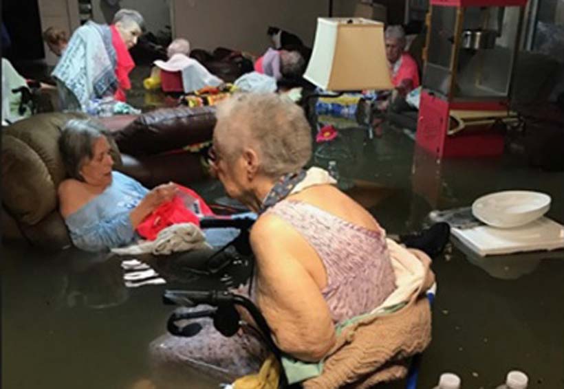 Inunda ‘Harvey’ asilo; los salvan gracias a Twitter | El Imparcial de Oaxaca