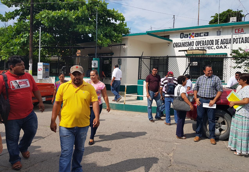 Piden la salida del administrador  del agua potable en Ciudad Ixtepec, Oaxaca