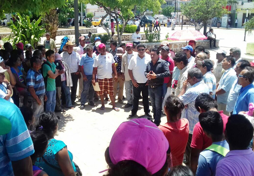 Desconocen a agente municipal de Boca del Río, Oaxaca