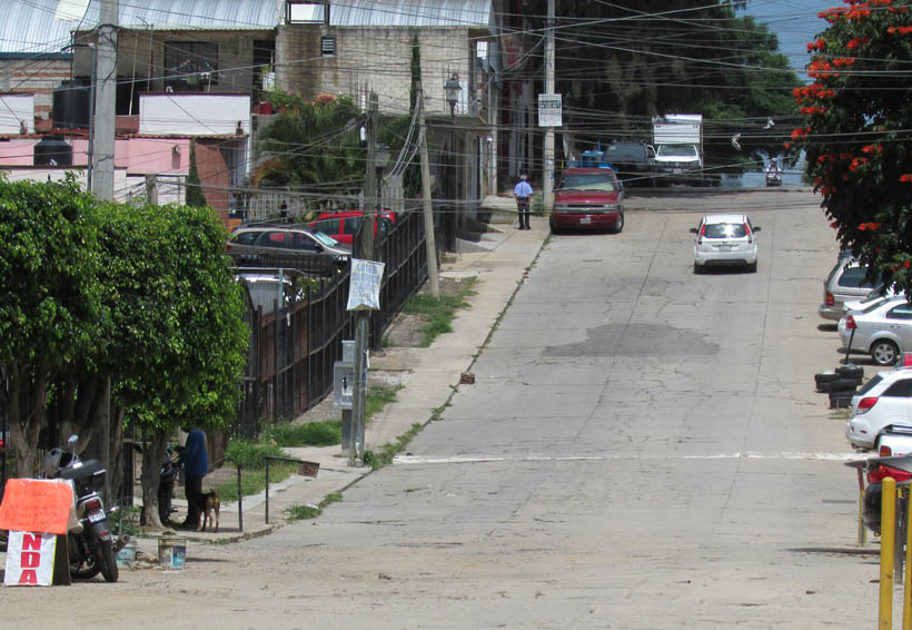 Denuncian mal estado de arroyo vehicular en Oaxaca