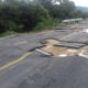Carretera de San Dionisio del Mar destrozada por las lluvias