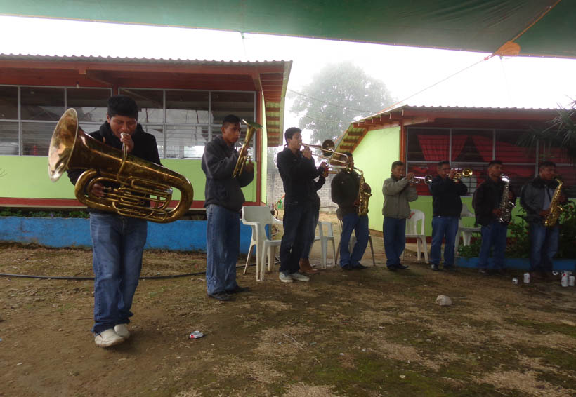 El pueblo Triqui, celebra 53 años de paz y bienes comunales