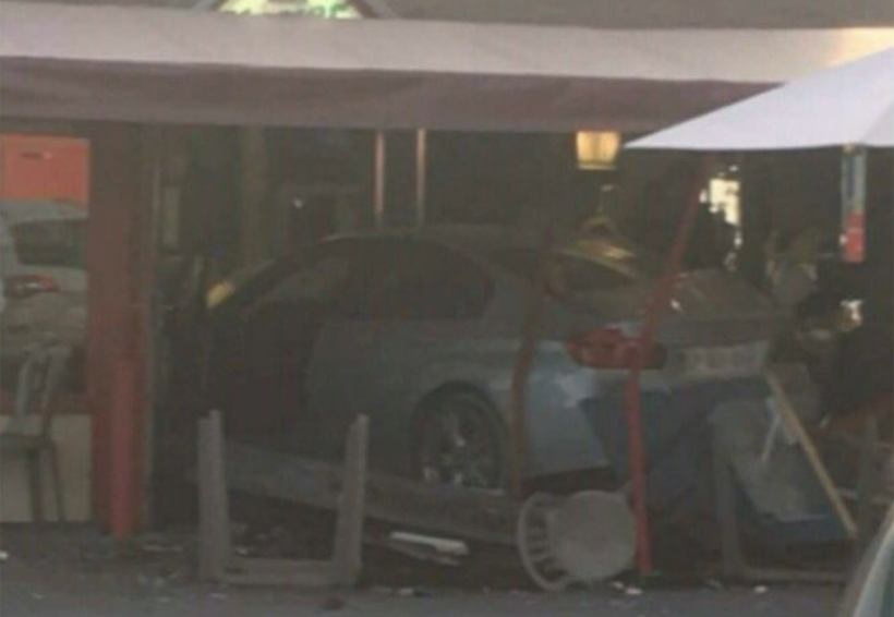 Automóvil irrumpe en una pizzería de París; una niña muerta y siete heridos | El Imparcial de Oaxaca