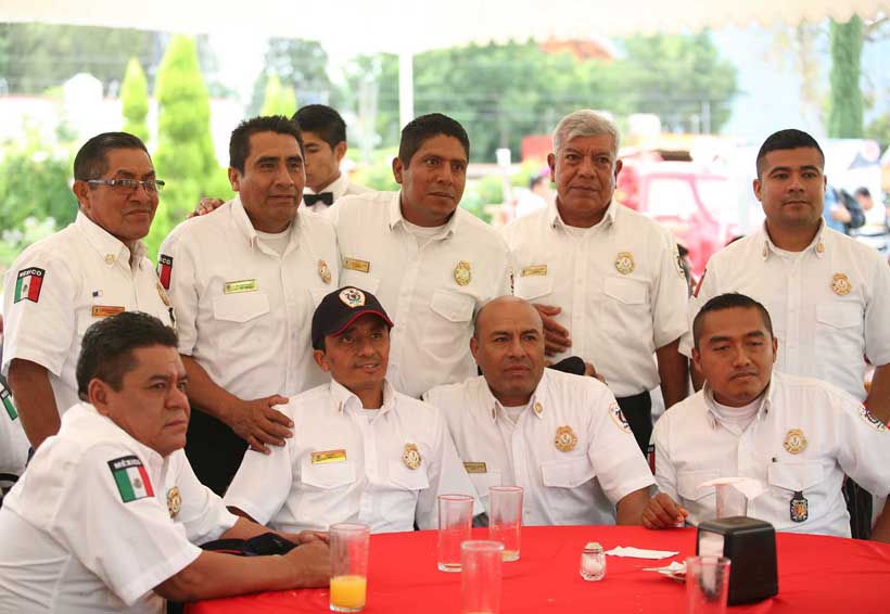 En Oaxaca, reconocen labor y esfuerzo de los bomberos | El Imparcial de Oaxaca
