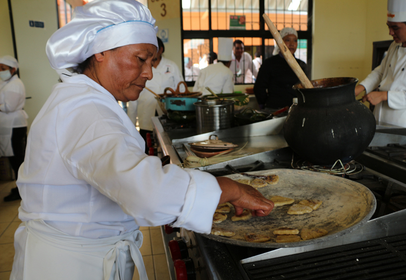 Mujeres de Nochixtlán al Concurso Nacional Gastronómico de los ICAT | El Imparcial de Oaxaca
